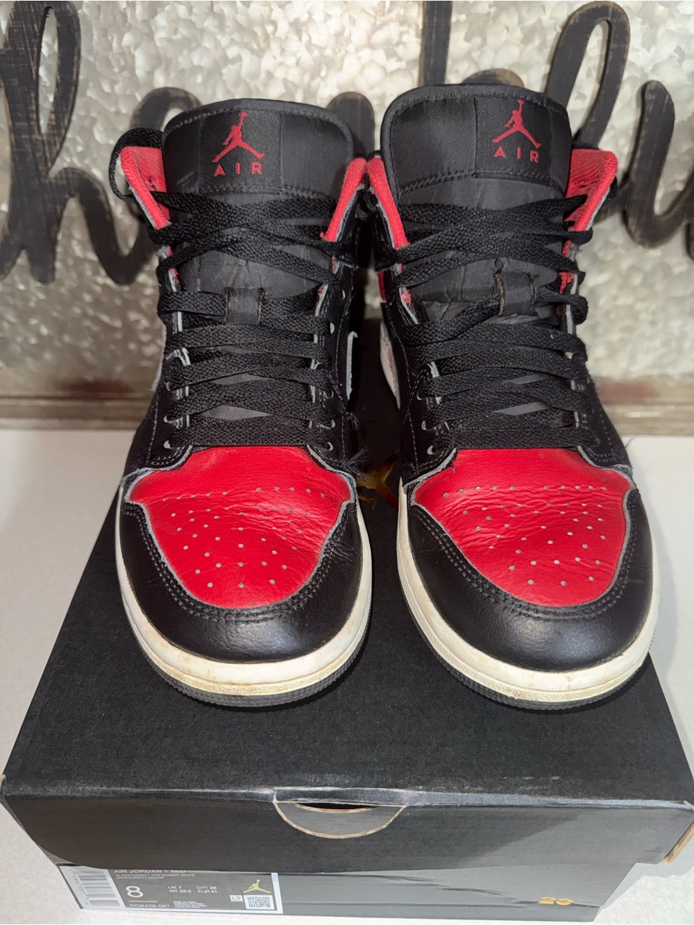 Air Jordan Mid 1